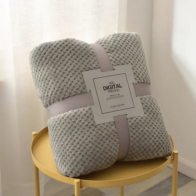 Baby Ollie "SnuggleNest" Fleece Cot Blanket – Ultra-Soft & Warm for Newborns and Toddlers