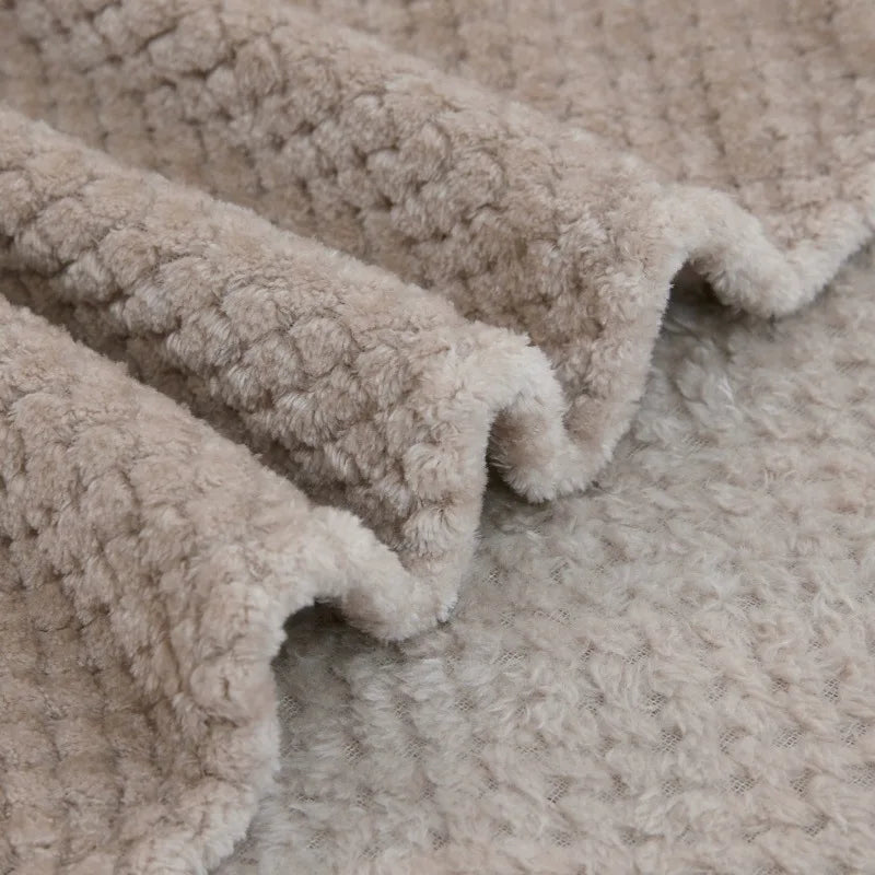 Baby Ollie "SnuggleNest" Fleece Cot Blanket – Ultra-Soft & Warm for Newborns and Toddlers