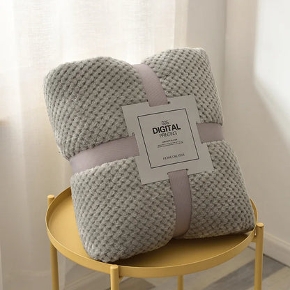 Baby Ollie "SnuggleNest" Fleece Cot Blanket – Ultra-Soft & Warm for Newborns and Toddlers